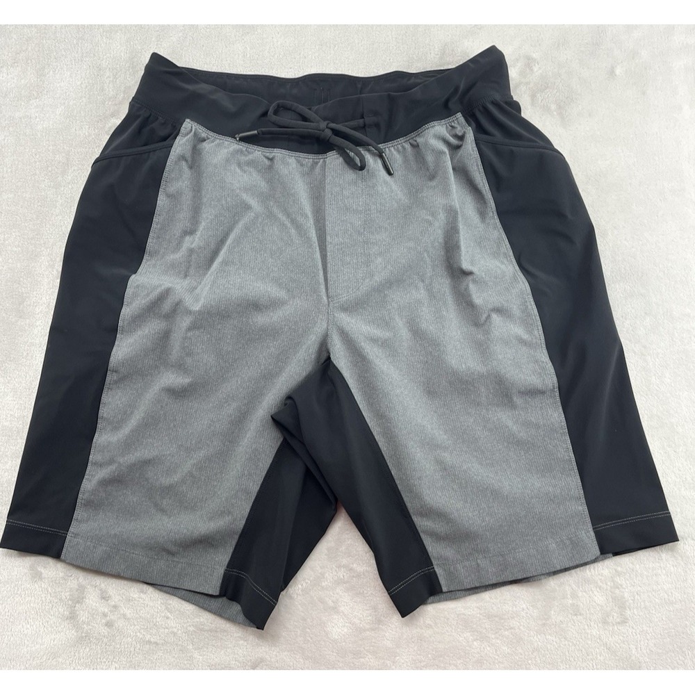 Lululemon Short Men Medium Black Gray Lined Drawstring 9'' Inseam Gym Training